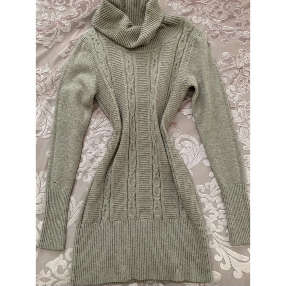 Turtle neck thick long sleeve dress